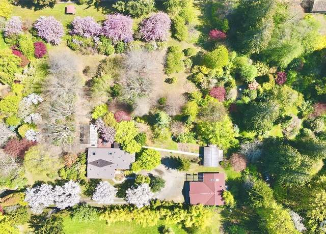 Property at 105 Schoolhouse Rd, Brinnon, WA 98320, 3 beds, 2.5 baths