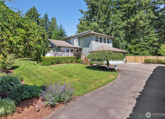 Property at 1910 Lenox Ct NW, Olympia, WA 98502, 3 beds, 2.5 baths