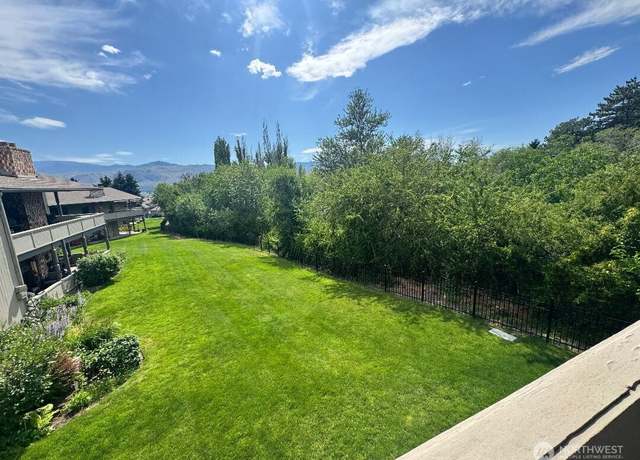 Property at 225 NE 19th St #24, East Wenatchee, WA 98802, 3 beds, 2 baths