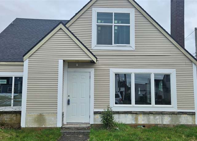 Property at 612 N Alder St, Aberdeen, WA 98520, 4 beds, 1 bath