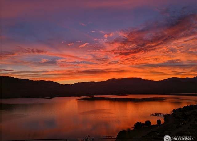 Property at 260 Apple Ave, Chelan, WA 98816