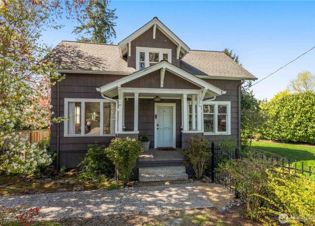 Property at 13731 90th Ave NE, Kirkland, WA 98034, 3 beds, 2 baths