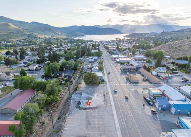 Property at 804 E Woodin Ave, Chelan, WA 98816
