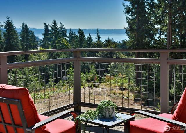 Property at 3673 Kingston Ct, Clinton, WA 98236, 3 beds, 3.5 baths