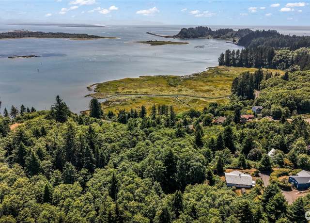 Property at 6001 Fourth Ave SW, Ilwaco, WA 98624