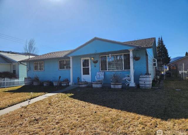 Property at 506 Central Ave, Oroville, WA 98844, 3 beds, 2 baths