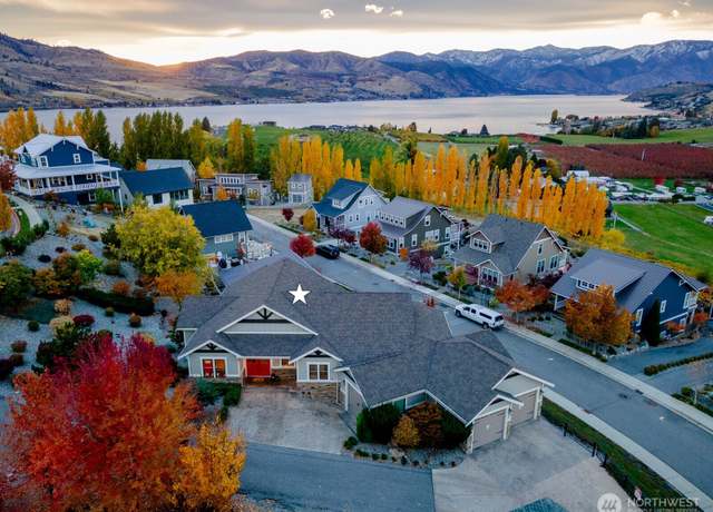Property at 132 Jackrabbit Ln, Chelan, WA 98816, 5 beds, 4 baths