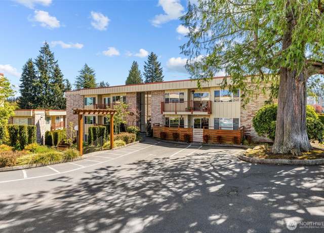 Property at 425 45th St SW #307, Everett, WA 98203, 2 beds, 1 bath