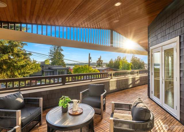 Property at 506 13th Ave W, Kirkland, WA 98033, 5 beds, 4.5 baths