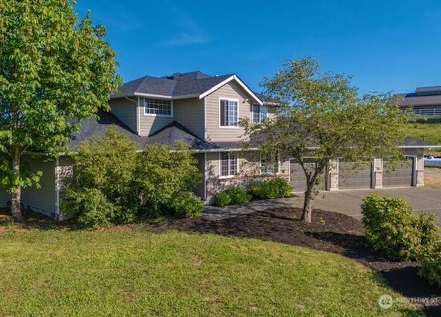 Property at 9906 328th St E, Graham, WA 98338, 3 beds, 2.5 baths