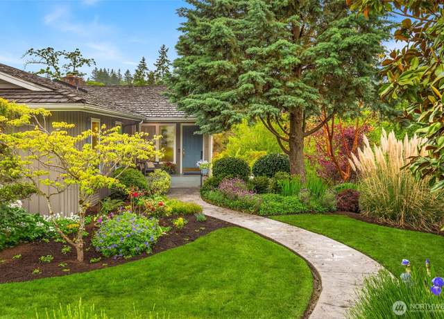 Property at 7915 SE 34th St, Mercer Island, WA 98040, 3 beds, 3 baths