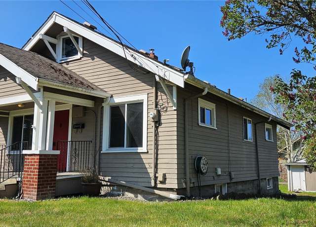 Property at 4818 S L St, Tacoma, WA 98408, 3 beds, 1 bath