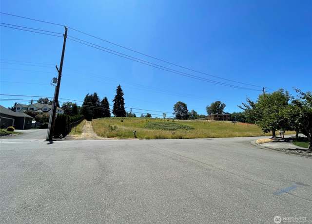 Property at 1008 23rd Ave SW, Puyallup, WA 98371