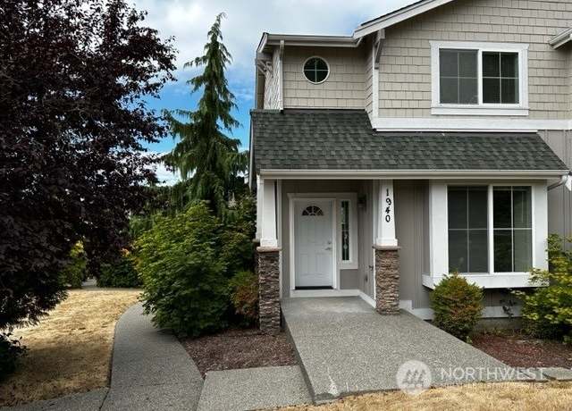 Property at 1940 S 240th St, Des Moines, WA 91898, 3 beds, 2.5 baths