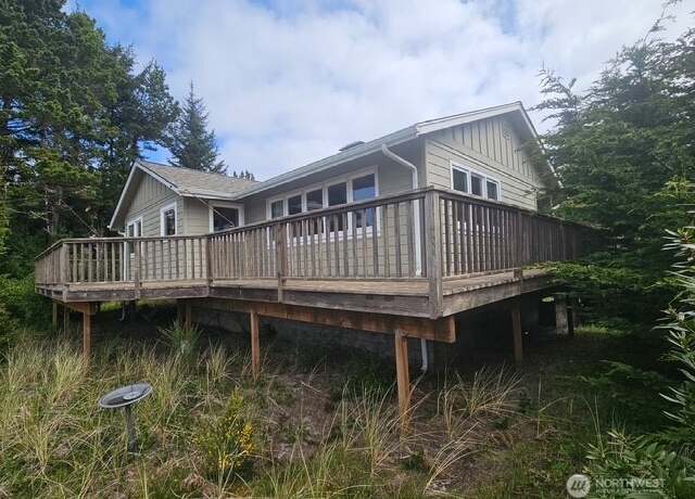 Property at 1005 252nd Ln, Ocean Park, WA 98640, 2 beds, 2 baths