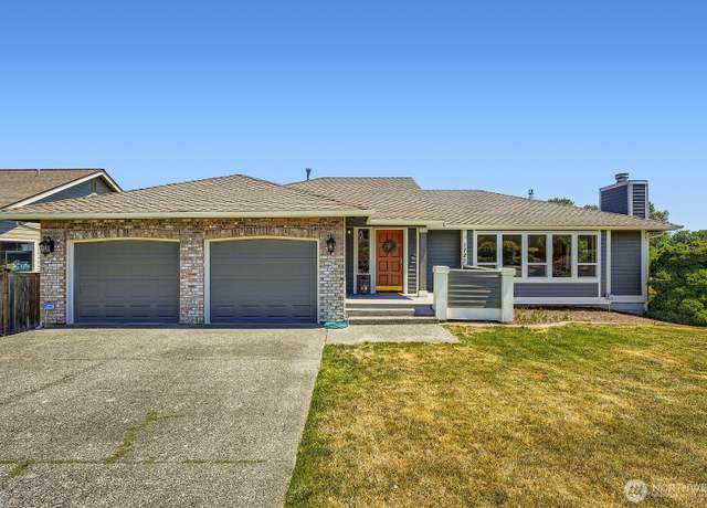 Property at 1723 26th Street Pl SW, Puyallup, WA 98371, 4 beds, 2.5 baths
