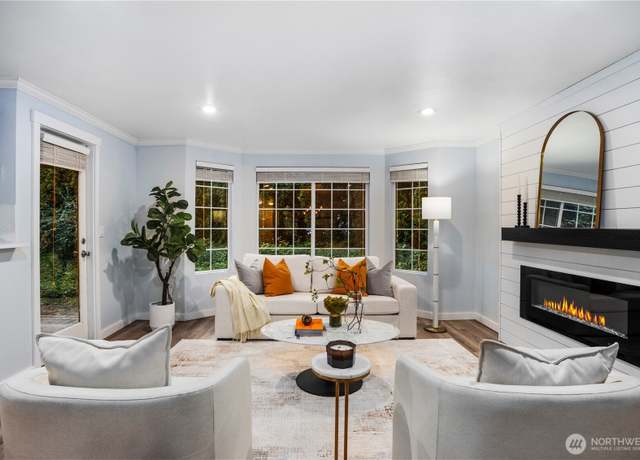Property at 10016 NE 120th Ln Unit F103, Kirkland, WA 98034, 2 beds, 1 bath