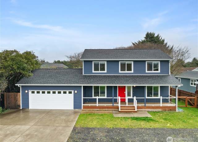 Property at 376 Ocean Shores Blvd NW, Ocean Shores, WA 98569, 3 beds, 2.5 baths