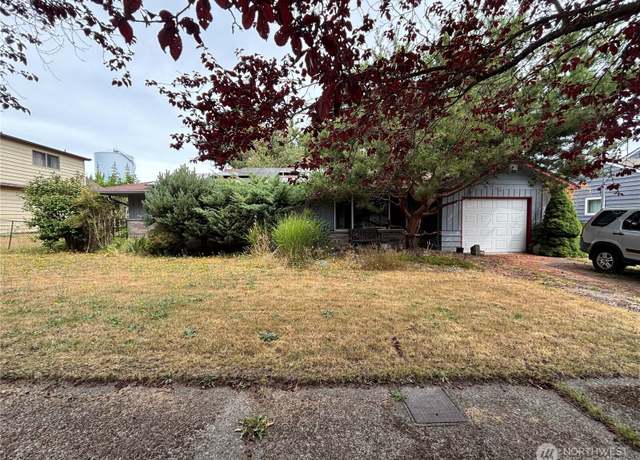 Property at 3808 S 250th St, Kent, WA 98032, 3 beds, 1 bath