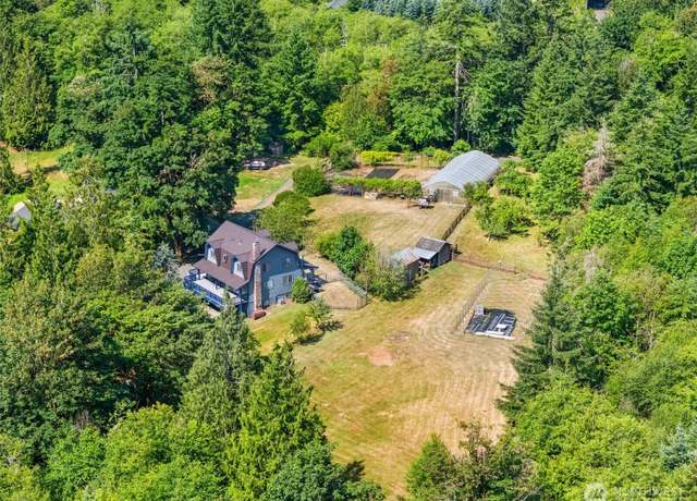 Property at 13505 E Victor Rd, Gig Harbor, WA 98329, 3 beds, 3 baths