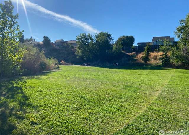 Property at 1811 Eastmont Ave, East Wenatchee, WA 98802