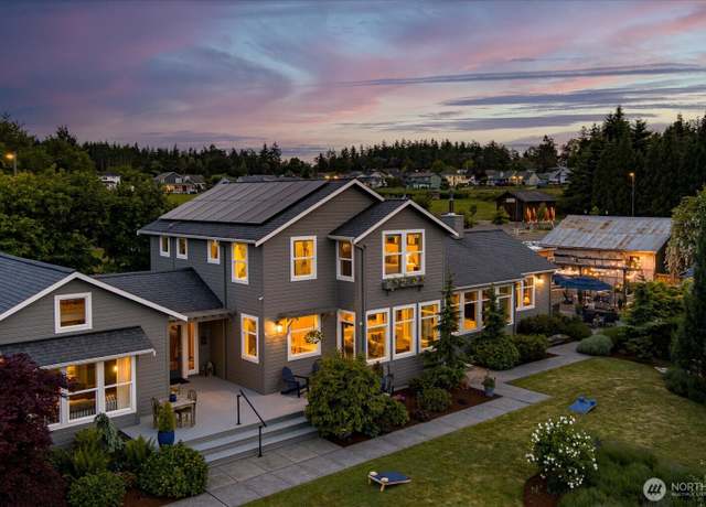 Property at 806 NW Alexander St, Coupeville, WA 98239, 4 beds, 4 baths