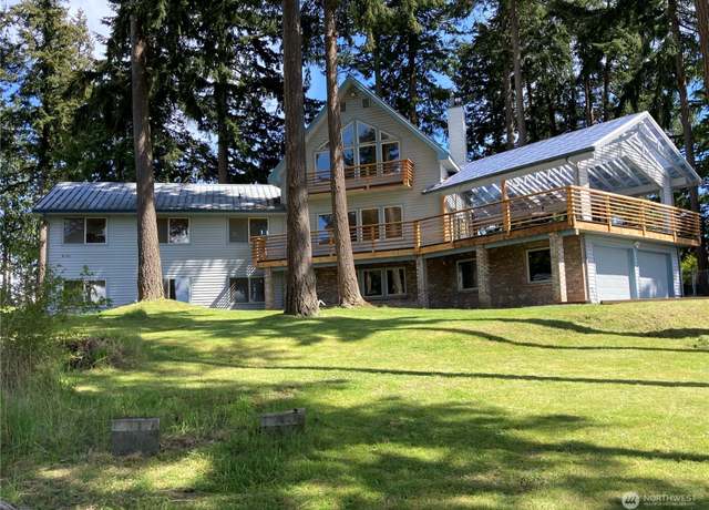 Property at 8167 Possession Ridge Ln, Clinton, WA 98236, 2 beds, 3 baths