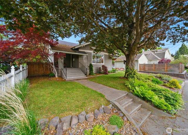 Property at 212 N Madison St, Walla Walla, WA 99362, 3 beds, 2 baths