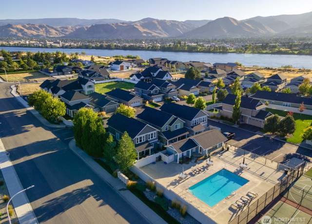 Property at 2452 NW Columbia Ave #56, East Wenatchee, WA 98802, 3 beds, 2.5 baths