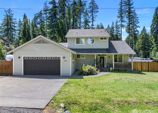 Property at 201 E Park Loop, Shelton, WA 98584, 3 beds, 2.5 baths