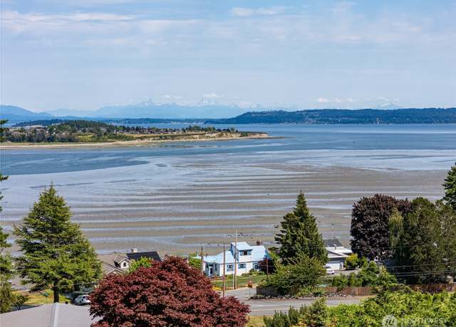 Property at 3162 SW Greatview Pl, Oak Harbor, WA 98277, 2 beds, 2 baths