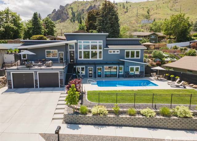 Property at 1425 Appleridge St, Wenatchee, WA 98801, 4 beds, 3.5 baths