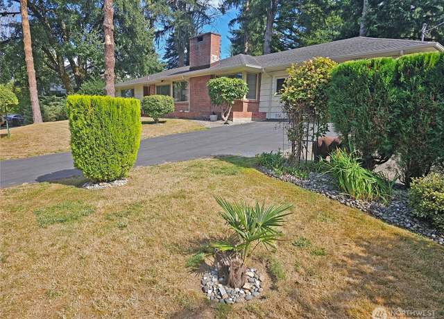 Property at 902 Duffy St, Centralia, WA 98531, 3 beds, 1.5 baths