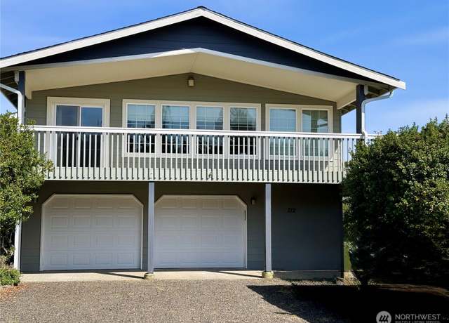 Property at 712 S Sand Dune Ave SW, Ocean Shores, WA 98569, 3 beds, 2 baths