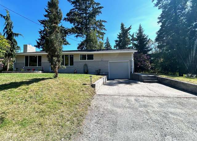 Property at 1805 N 167th St, Shoreline, WA 98133, 3 beds, 1 bath