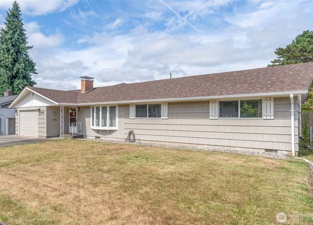 Property at 2852 Magnolia St, Longview, WA 98632, 3 beds, 1.5 baths