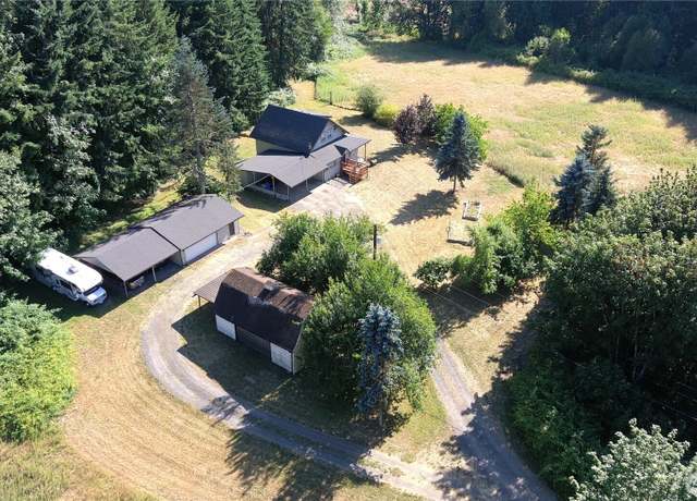 Property at 160 Isaacson Dr, Kelso, WA 98626, 3 beds, 3 baths