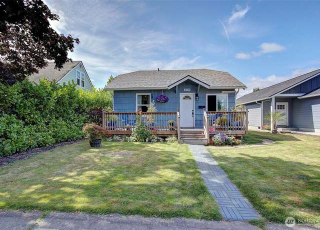 Property at 319 Colorado St, Longview, WA 98632, 4 beds, 1 bath