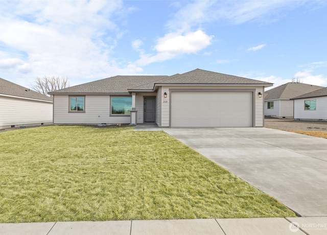 Property at 215 N Lessor Loop, Moses Lake, WA 98837, 3 beds, 2 baths