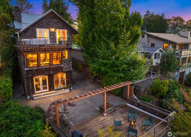 Property at 918 W Emerson St, Seattle, WA 98119, 2 beds, 2 baths