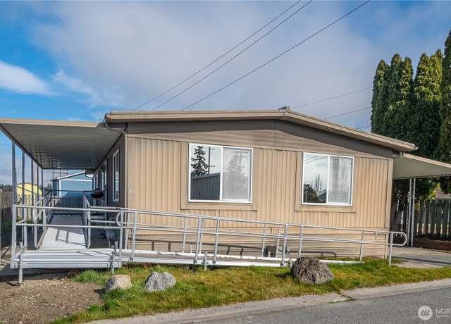 Property at 225 NE Ernst St #70, Oak Harbor, WA 98277, 3 beds, 2 baths