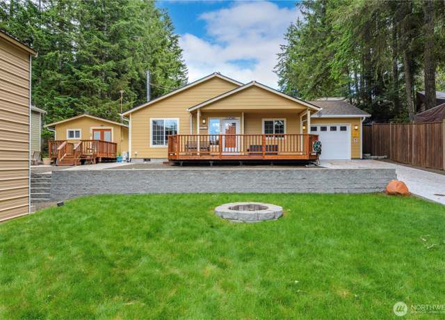 Property at 320 E Lakeview Dr, Grapeview, WA 98546, 3 beds, 1.5 baths