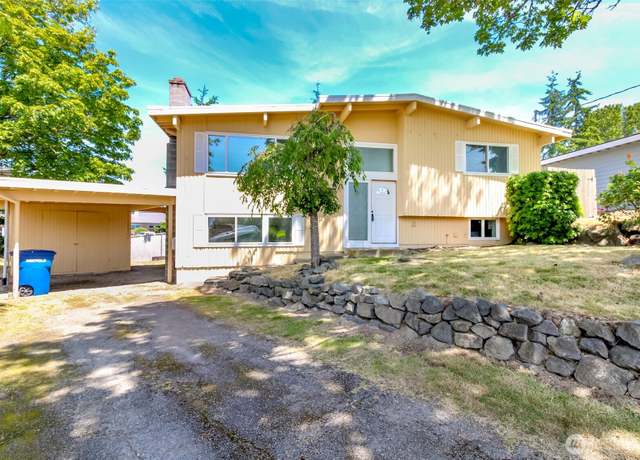 Property at 24700 21st Ave S, Des Moines, WA 98189, 5 beds, 2 baths