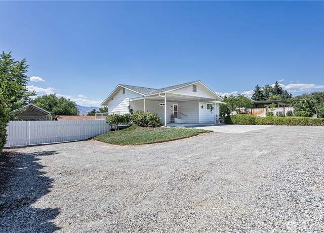 Property at 216 Ridgemont Dr, East Wenatchee, WA 98802, 3 beds, 2 baths