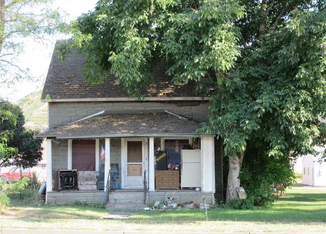 Property at 213 W Main St, Dayton, WA 99328, 3 beds, 1 bath
