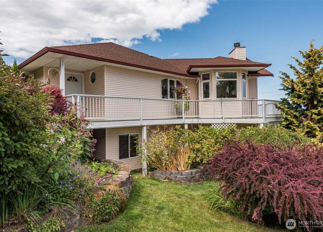 Property at 152 Hosler Dr, Sequim, WA 98382, 4 beds, 3.5 baths