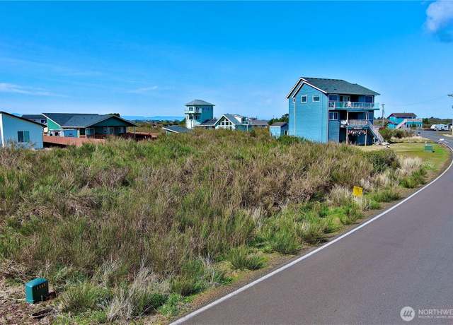 Property at 1425 E Ocean Shores Blvd SW, Ocean Shores, WA 98569