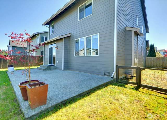 Property at 8403 72nd Pl NE, Marysville, WA 98270, 4 beds, 2.5 baths