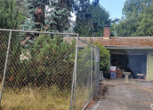 Property at 8432 NE 138th St, Kirkland, WA 98034, 1 bed, 1 bath