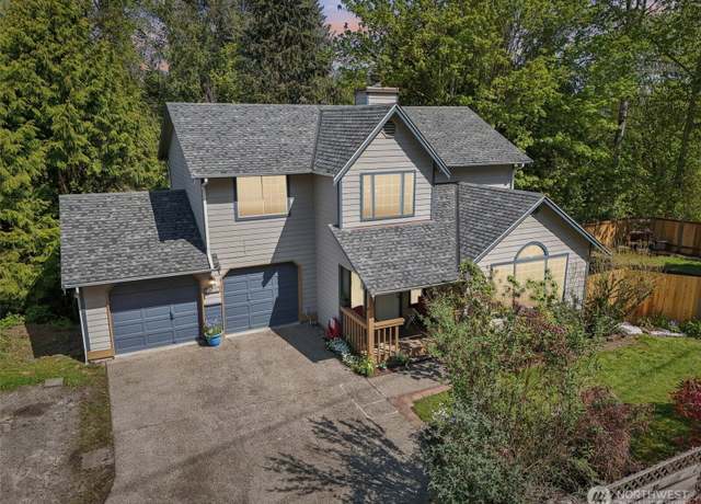 Property at 5815 212th St SW, Lynnwood, WA 98036, 4 beds, 2.5 baths